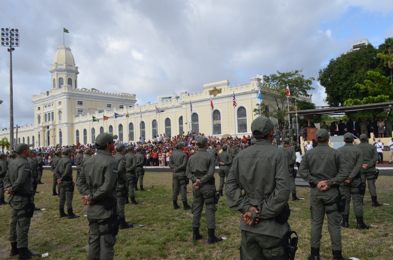 POLÍCIA MILITAR FORMA 495 NOVOS SOLDADOS - Polícia Militar de Pernambuco